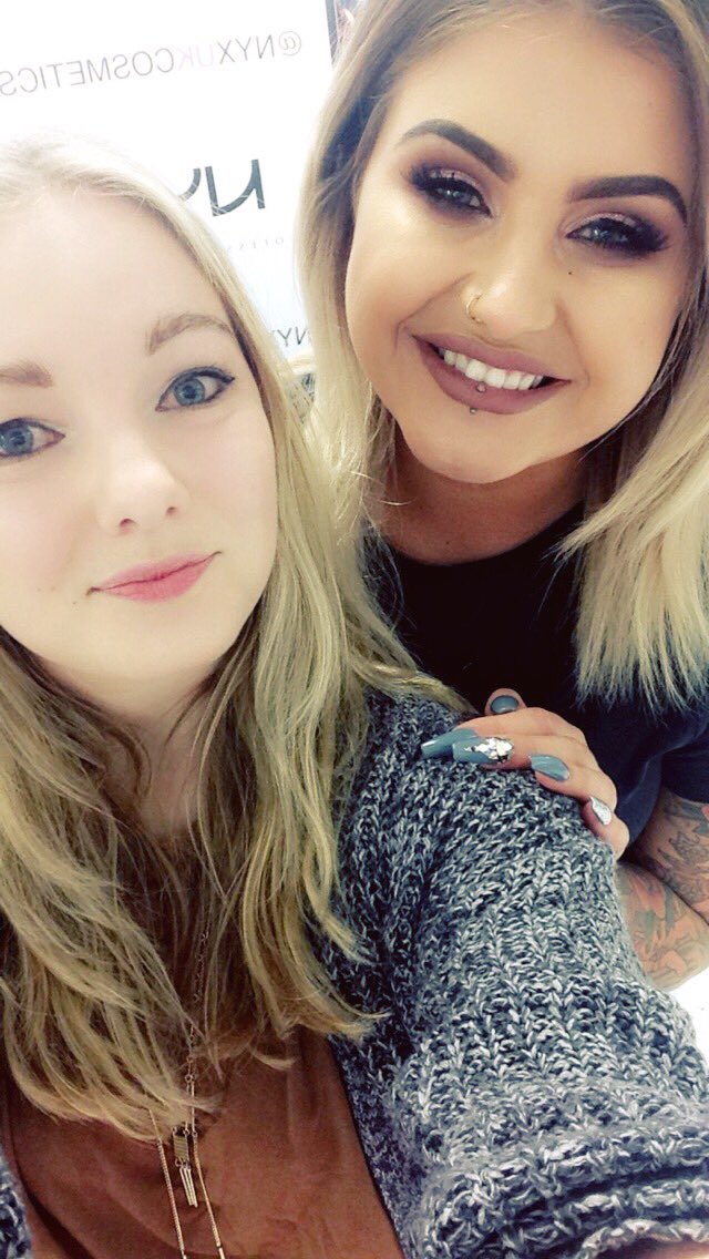 TODAY I MET COOL PEOPLE. 💕 <a href="/zoelondondj/">Zoe London</a> @jamie_genevieve (pls excuse my egg head)