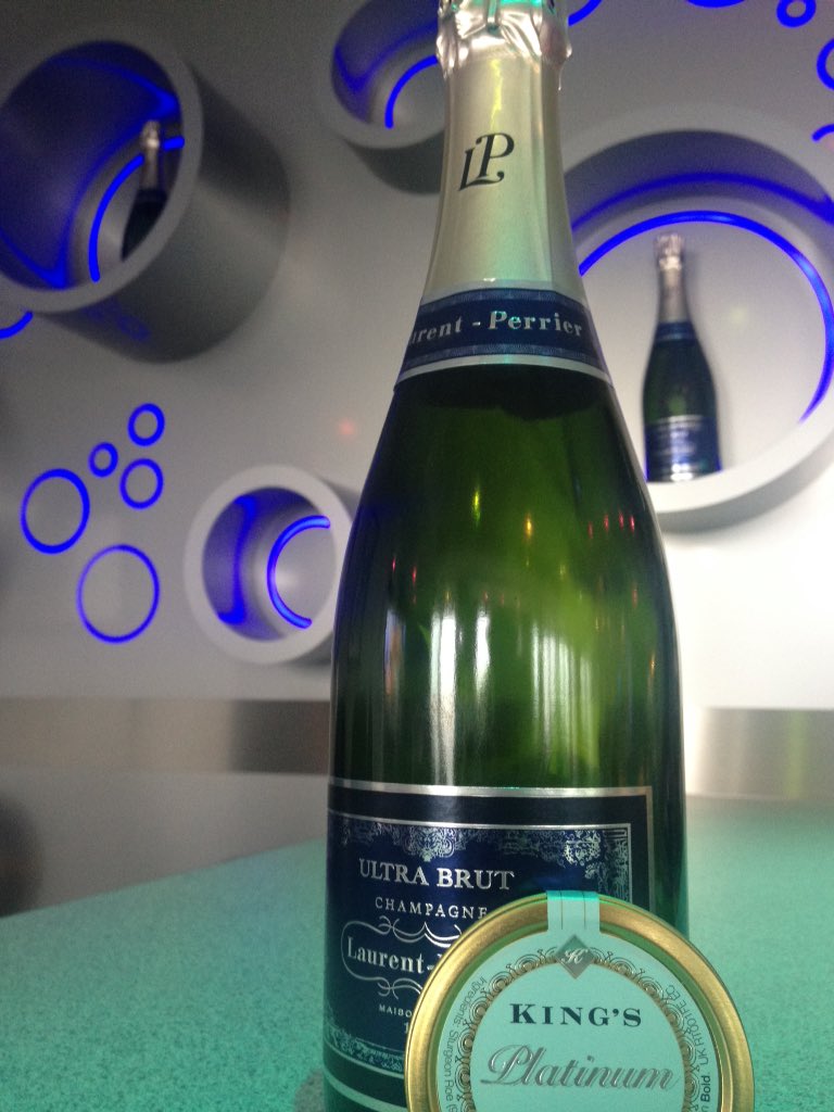 kojawan's tweet photo. Book now for high in the sky Brunch with @ChampagneLPUK @GreyGoose #brunchbehavior #boozybrunch @RocheCom https://t.co/wHO9KWTnpZ