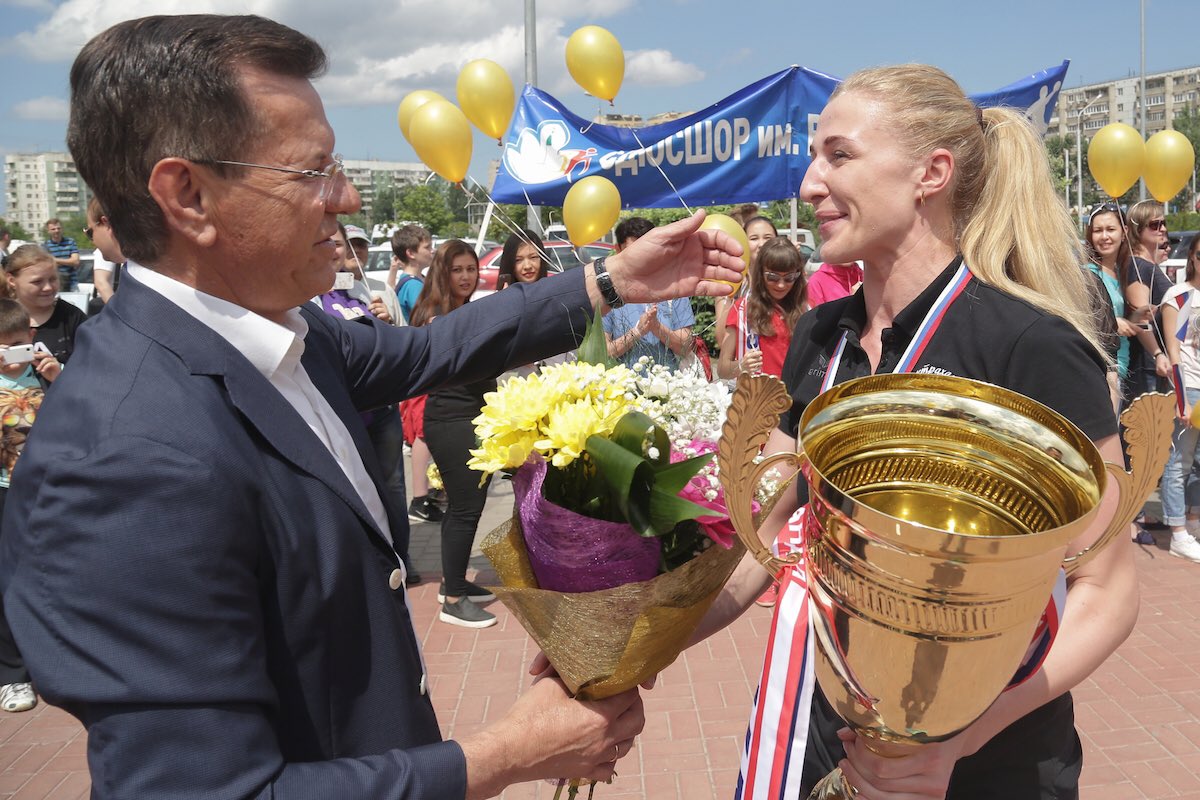 kondrashov_rus's tweet image. Команда «Астраханочка» вернулась на родину с кубком чемпиона России jilkin.ru/news/komanda-a…