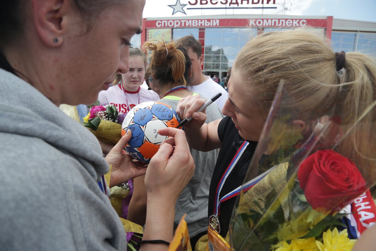 kondrashov_rus's tweet image. Команда «Астраханочка» вернулась на родину с кубком чемпиона России jilkin.ru/news/komanda-a…