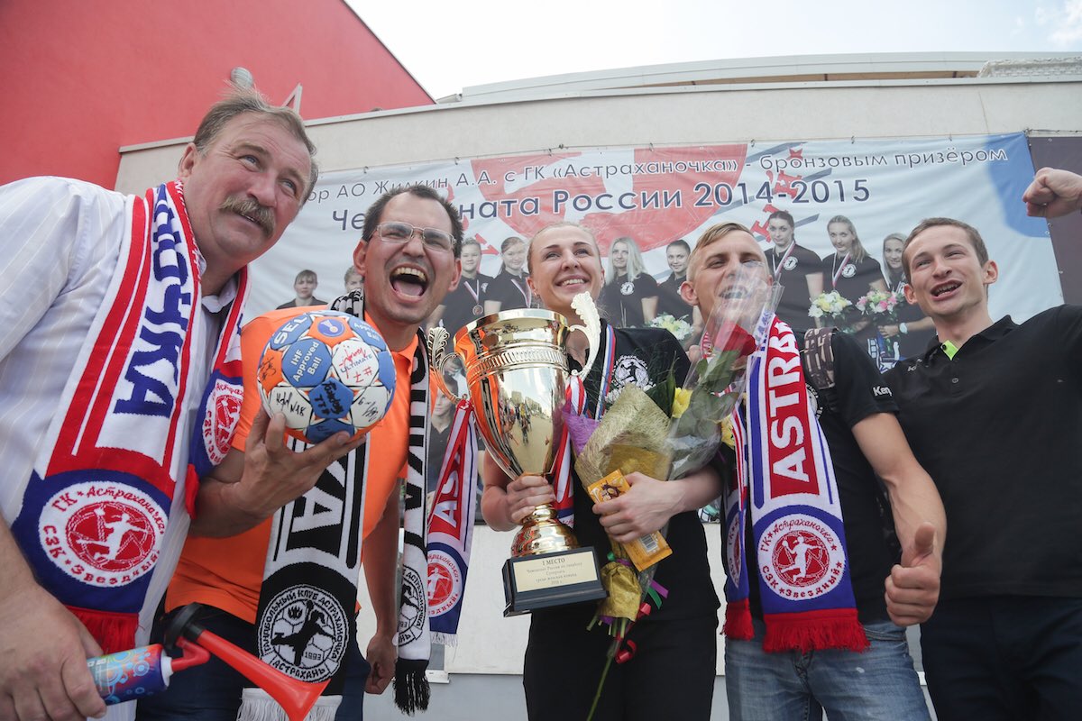 kondrashov_rus's tweet image. Команда «Астраханочка» вернулась на родину с кубком чемпиона России jilkin.ru/news/komanda-a…