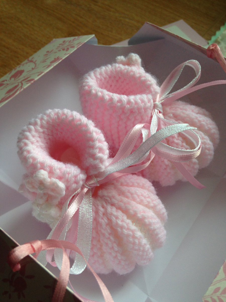 KatamiKeepsakes's tweet image. Use #discountcode #SPRING10 save 10% off #keepsakegifts #FarthersDay #newbaby #handmadehour KatamiKeepsakes.etsy.com