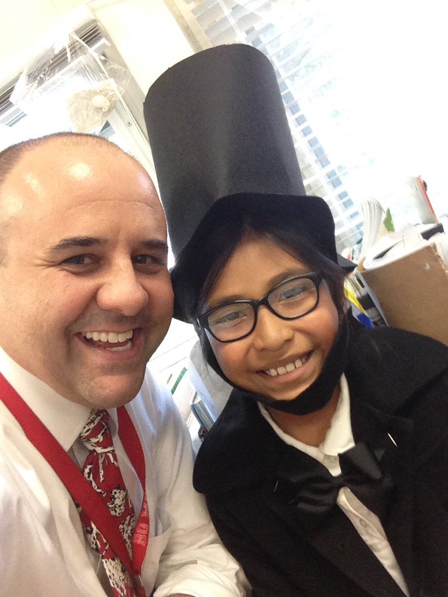 Amazing wax museum at Kenwood!  <a href="/KDaneyBGCS/">Kathleen Daney</a> <a href="/JKoehlerBGCS/">Jeremy Koehler</a> selfie with Lincoln!!