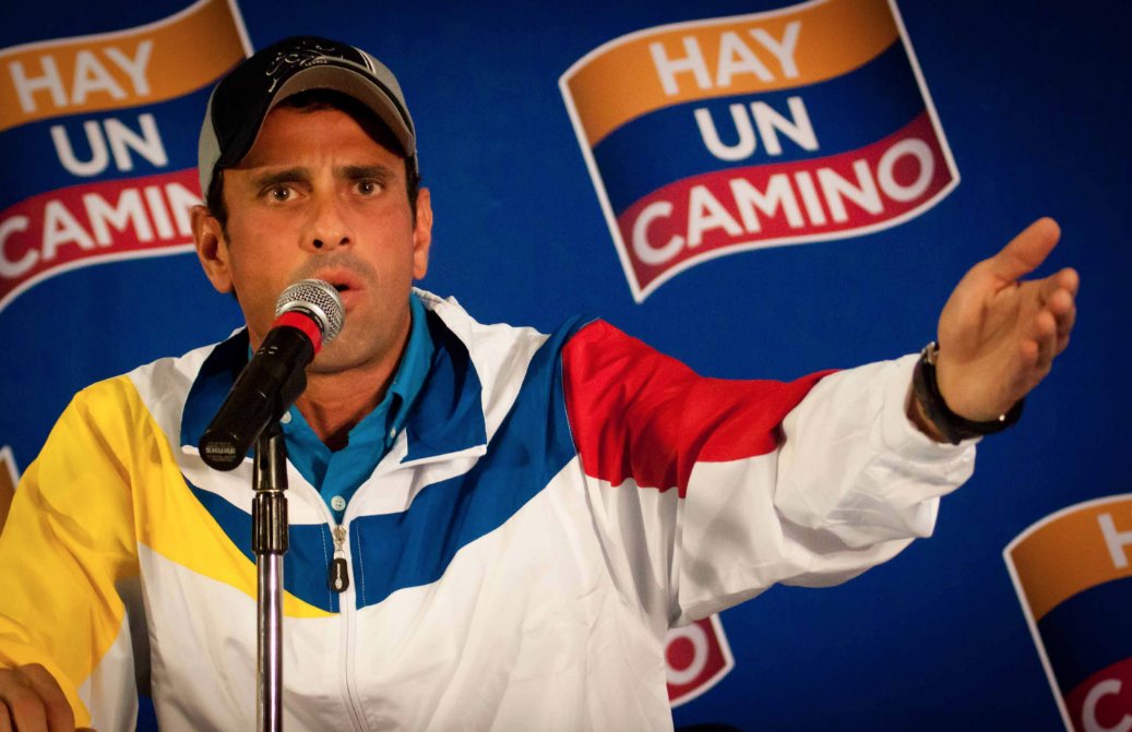 globovision's tweet photo. Capriles denunció infiltrados en marcha para ejercer hechos violentos  https://t.co/BAnBItwGjP https://t.co/wOUmQhRzLt