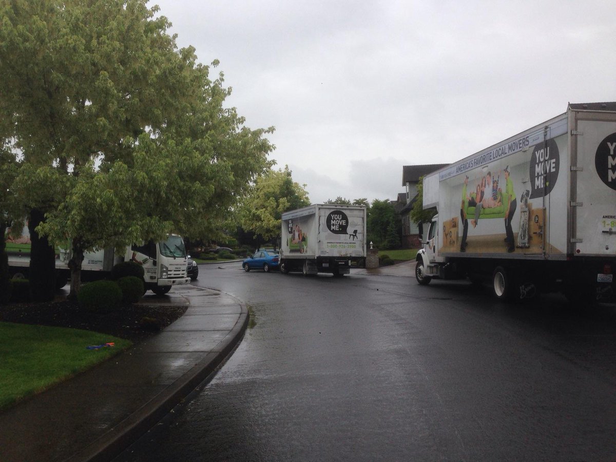 YouMoveMePDX's tweet image. Three truck moves are no problem for the You Move Me team!