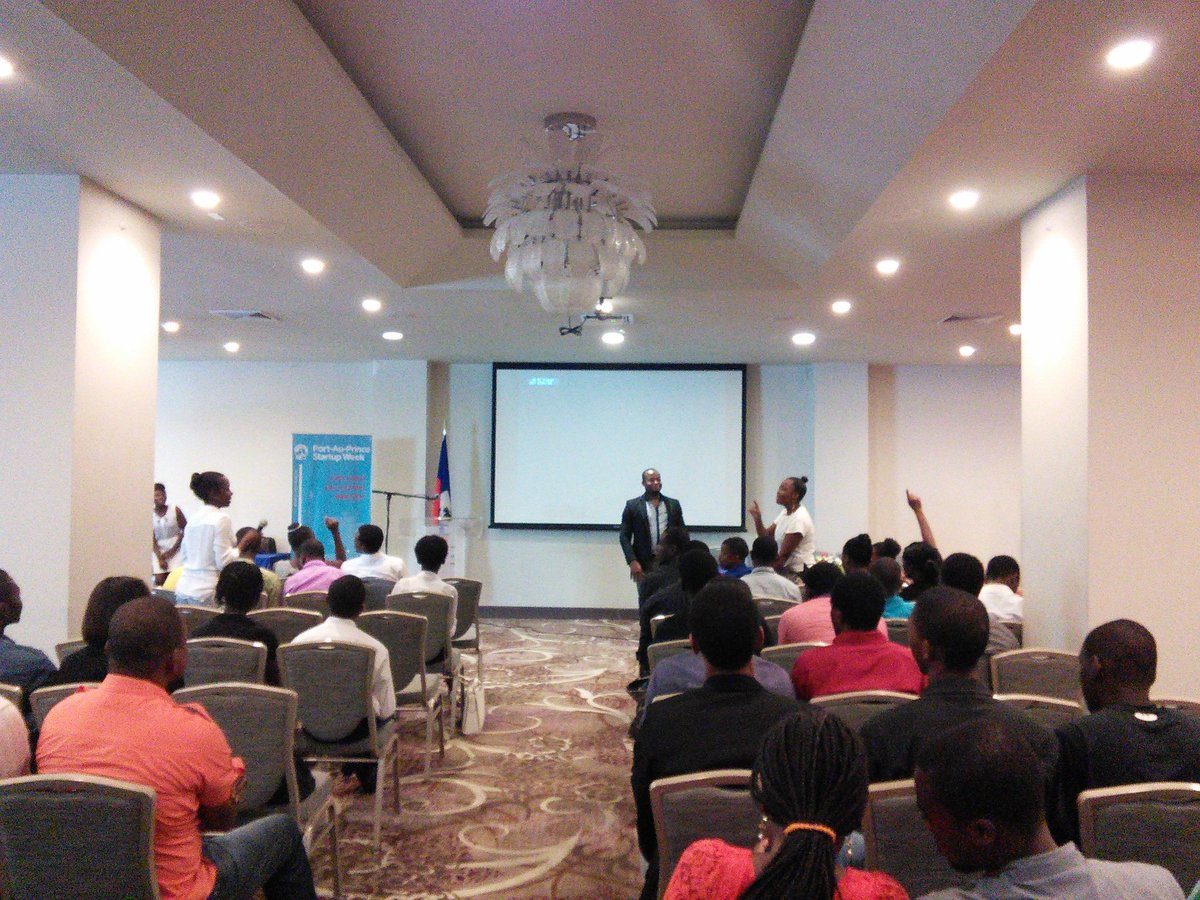 PAPSW_Tech's tweet image. Question and answer session. How to write a winning resume? Heandel Beaubrun. # PAPSWTech
# PAPSW
# Haiti # FDSUEH