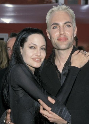 Resultado de imagen para Angelina Oscar en el año 2000