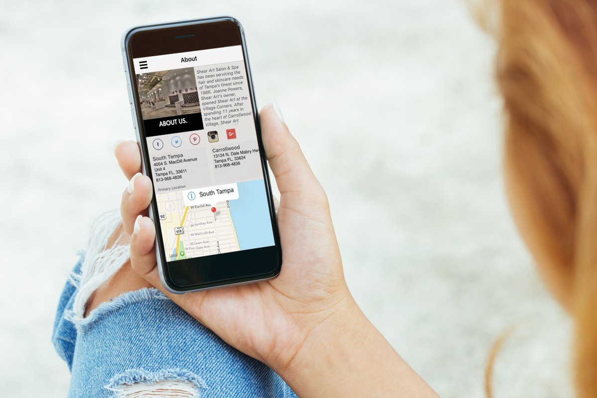 The Custom App tweet media