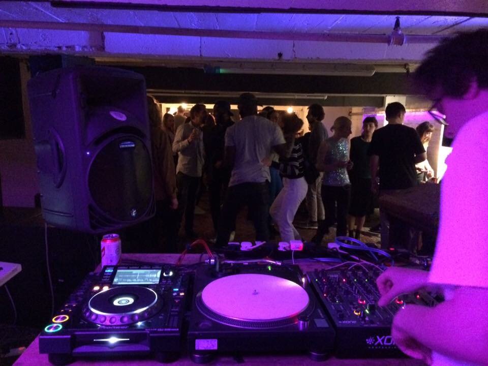 zuluproducer's tweet photo. Big shouts to @squareglassLDN family for last Sunday at @Ryewax  😘❤️ https://t.co/bdqzPG6BYC