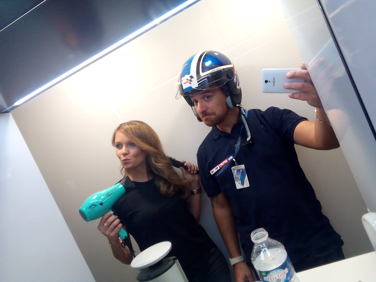 VastaRaffaele's tweet photo. @sanchini_mauro noi 5 minuti e siamo pronti che fai vieni? @LaSaderini #mugelloready #MotoGP #lucky #gomolla #onair https://t.co/j3NM6XR7JL