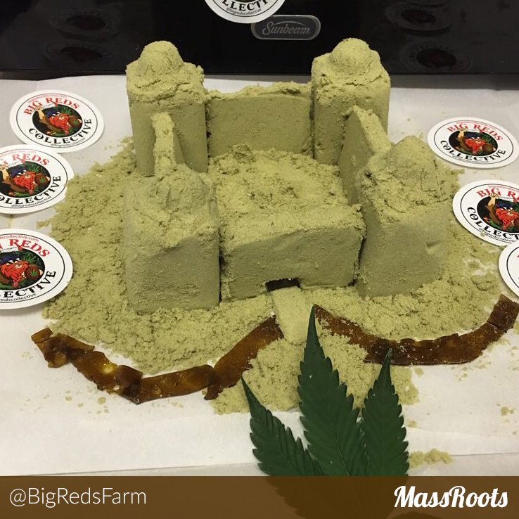 MaryJToday's tweet image. Had to share... Kief Castle! | via /r/trees/ | @Kief_Chiefer @KiefCollection @KiefKlan @YesImStoned #weed #marijuana