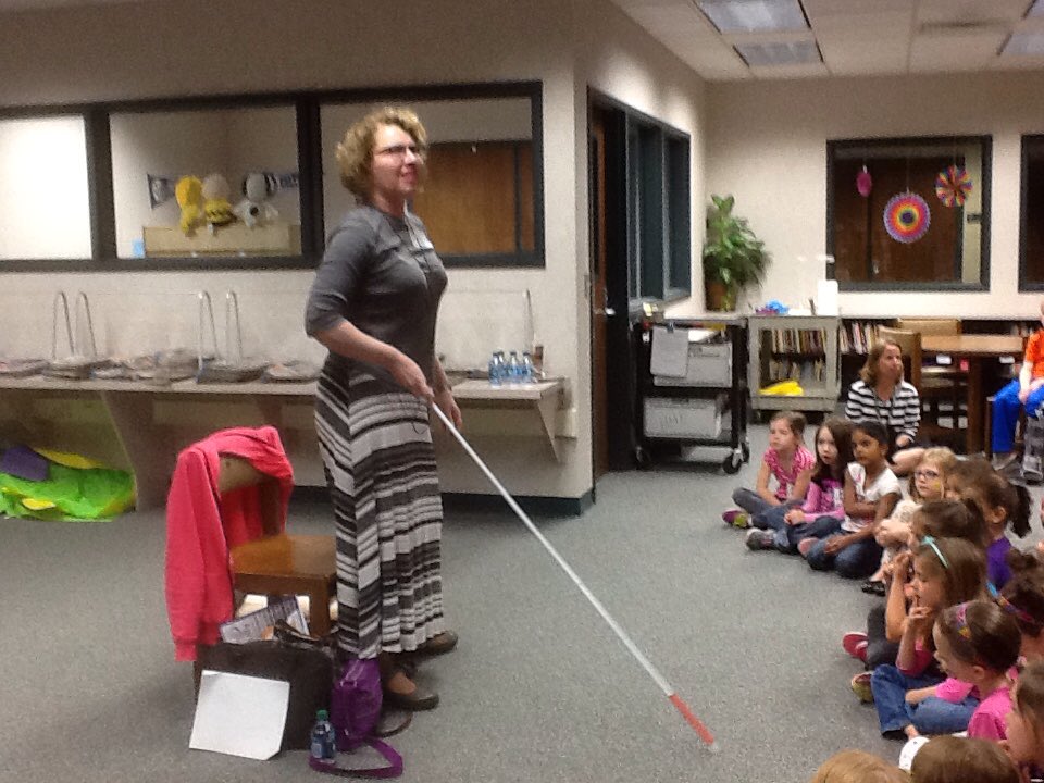 HuffmanJena's tweet photo. A very inspirational visit from @Kathy_Nimmer, 2015 Indiana Teacher of the Year and her wonderful dog, Nacho! https://t.co/pMEyoyiwXN