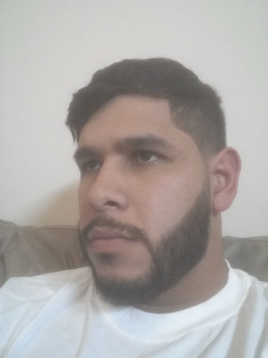 SolisLee10's tweet photo. Just got my hair and beard done by Mav 
#CleanCut https://t.co/lzBDXEVemr