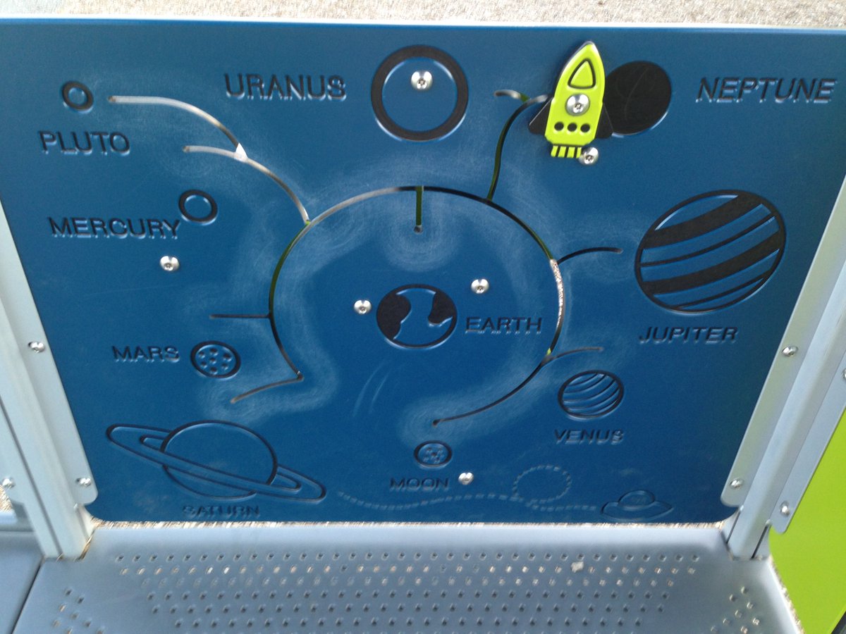 rudolf_lightcap tweet media