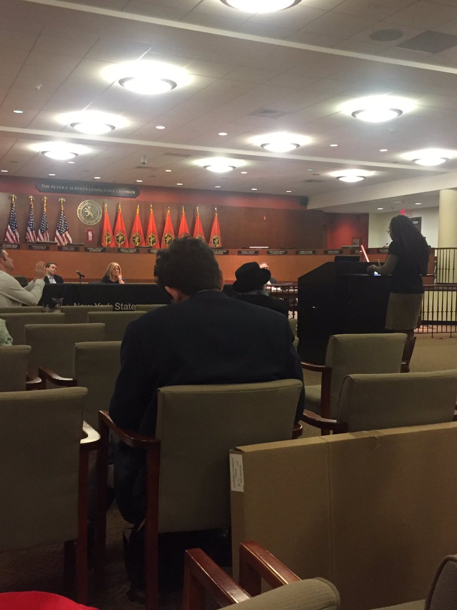 LIProgress's tweet image. @MothersOutFront calls for "Large-scale, long-term commitment for #LIoffshorewind" at Nassau #CleanEnergyStandard