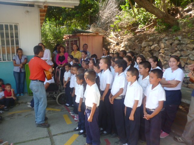 SChiguara's tweet photo. Conc. Coro Módulo "Las Mesitas" y "Simón Rodriguez" 12/05 @elsistema https://t.co/bf6nM2FZEK