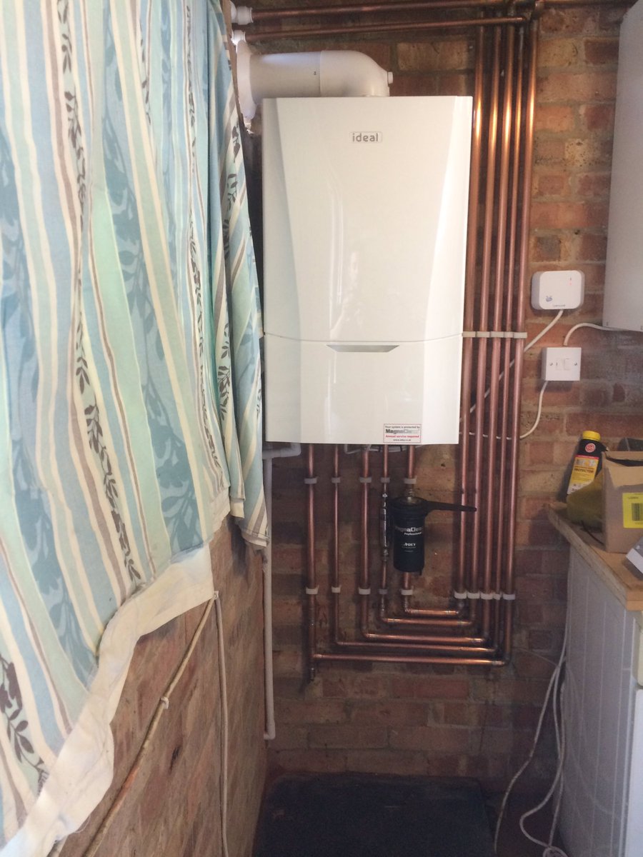gaschase1's tweet photo. @ideal_heating @idealvogue @morris9972 @SentinelHQ @ADEY_Pro @magnaclean @gaschase1 @scott_crossface https://t.co/UdlXxa1OJV