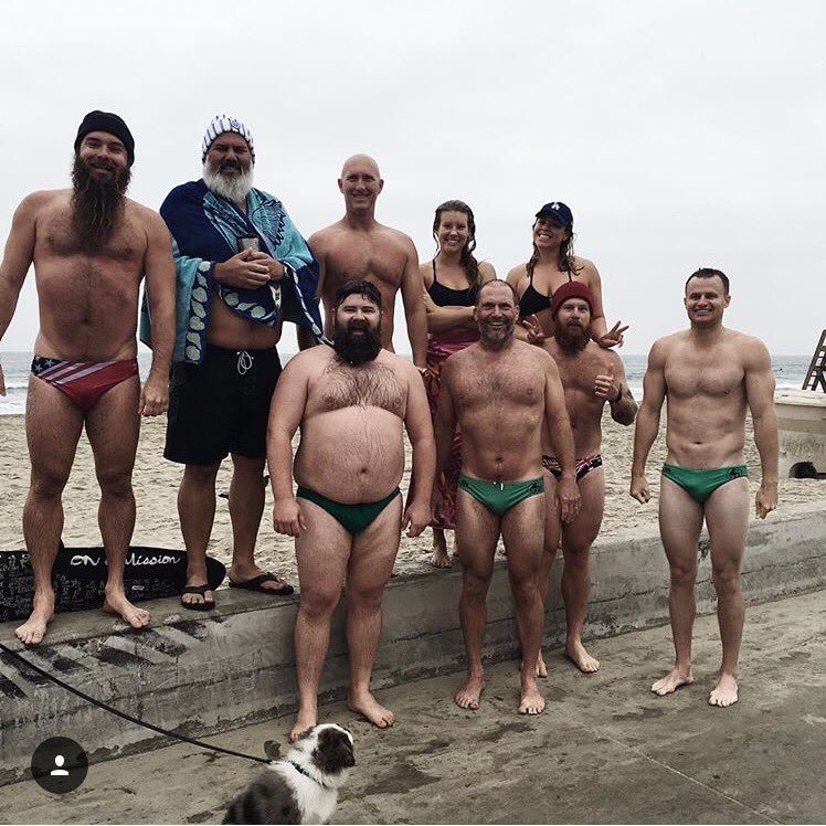 MsduMaurier's tweet photo. #Pierclub GOONZ. 🌊🌊🌊 https://t.co/AJAJnrT4c8