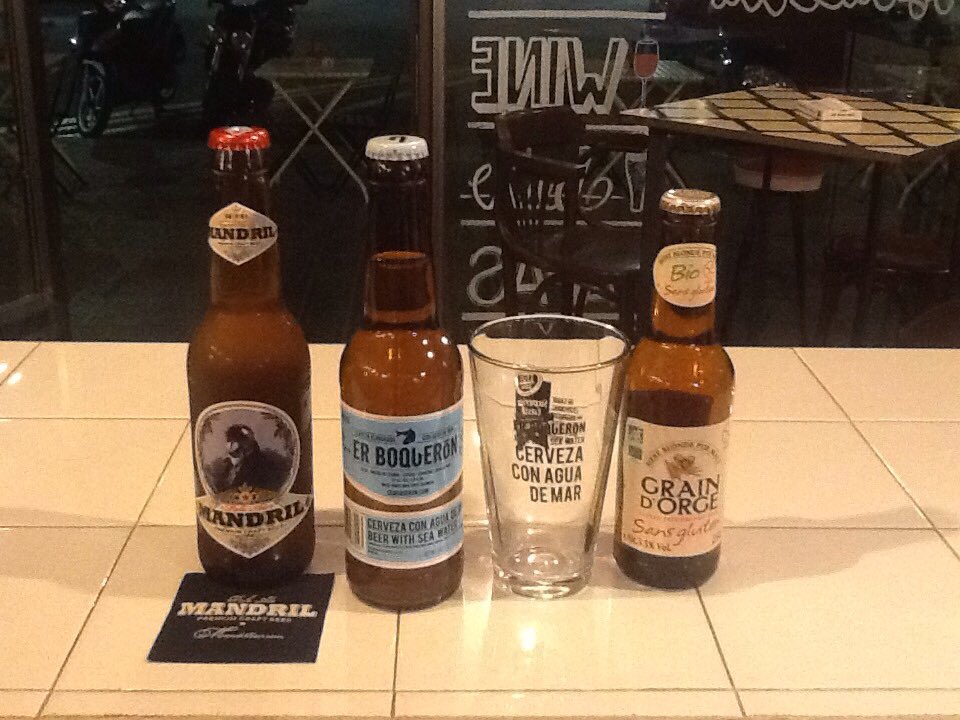 bocatapirata's tweet photo. Nuestras cervezas artesanas que seguro que no te dejarán indiferente! @MandrilBeer @erboqueron_beer @LeGraindOrge https://t.co/x4cmNDdY8h