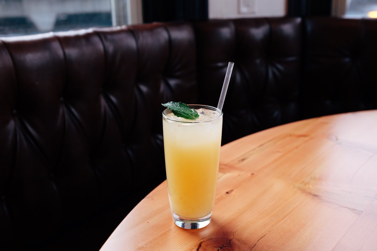 artintheage's tweet photo. #RHUBARBweek cocktail:
2 parts RHUBARB
2 part pineapple juice
1 part ginger beer or ale
1 part fresh lemon juice https://t.co/SIFjNKyYxT