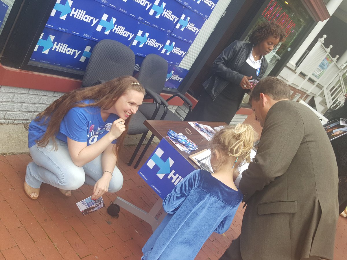 Heels4Hillary's tweet photo. The support is pouring in for #hillaryclinton here in #DC, they're with her, are you? #ImwithHer #Heels4Hillary https://t.co/9vnfCDxNJL