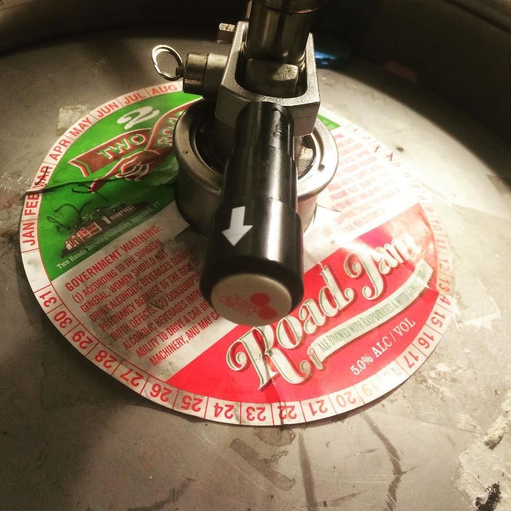 HadleyQuarters's tweet photo. Really enjoying this @tworoadsbrewing Road Jam ale!  On tap right now. https://t.co/7tnmVfWQtO