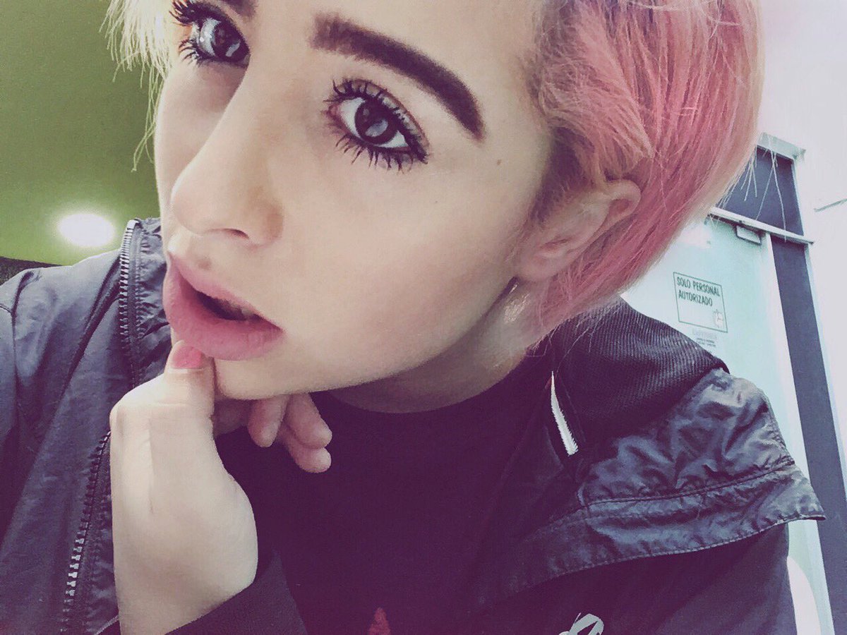 JuanamartinezH's tweet photo. Buenas tardes a todos 💕 https://t.co/tHfVZnpfpr https://t.co/EZoOQP2ypz