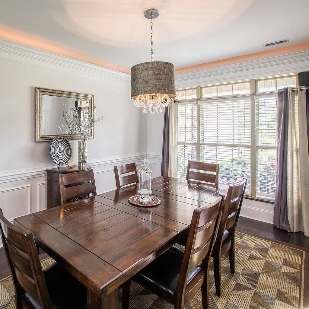 RocketCityPhoto's tweet photo. 101 Springhaven Diningroom #HuntsvilleRealEstate #RocketCityPhoto #RealEstatePhoto #Huntsv… https://t.co/CB3MN4ZMQ4 https://t.co/kXOpfMmkdd