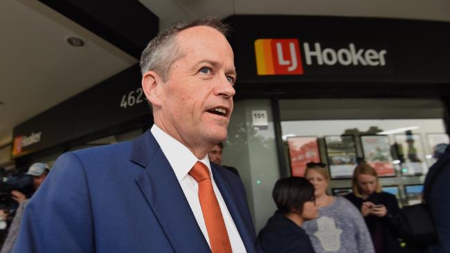 The Turnbull and Shorten show hits Sydney. Our live blog is up: bit.ly/1XAI7WO #ausvotes <a href="/jaredowens/">Jared Owens</a>