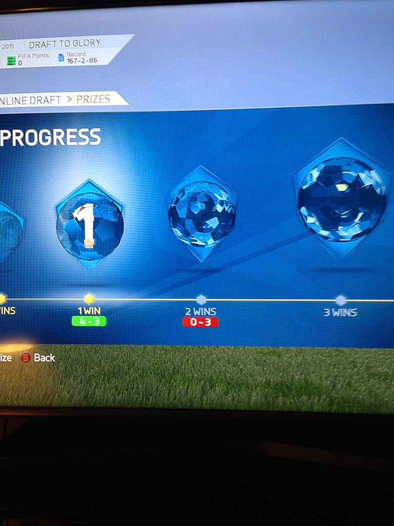 ARCT1C10's tweet photo. @EASPORTSFIFA Iv just been disconnected from my draft match when I used points wondering if could be refunded. https://t.co/y0oV09n2nf