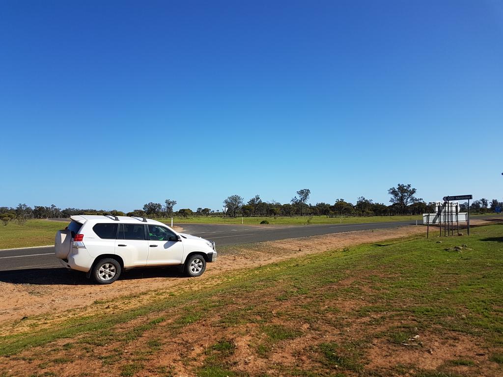 DJ_Irvine's tweet photo. The last leg home, 200k's of dirt after 2300, Lightning Ridge to Bathurst and return. Western @NSWSPC, #rnrc16 #home https://t.co/irFSaZscYx