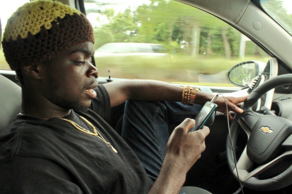 jayfloyd_'s tweet image. Comfortable not safe
FADE OUT VISUALS 📷 PC4L