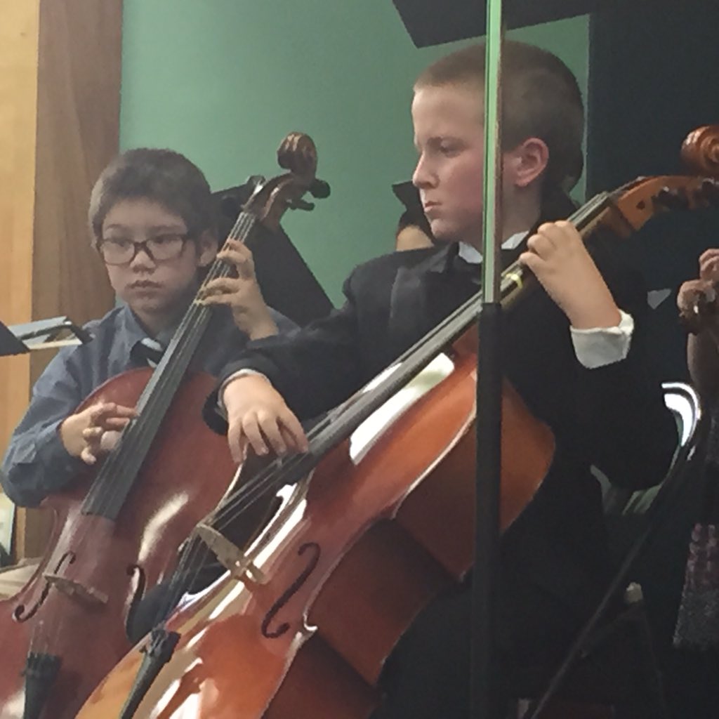 lisa_m_rieger's tweet image. Sweet sounds from Enfield string musicians...#EEE @IthacaSchools #icsdplc