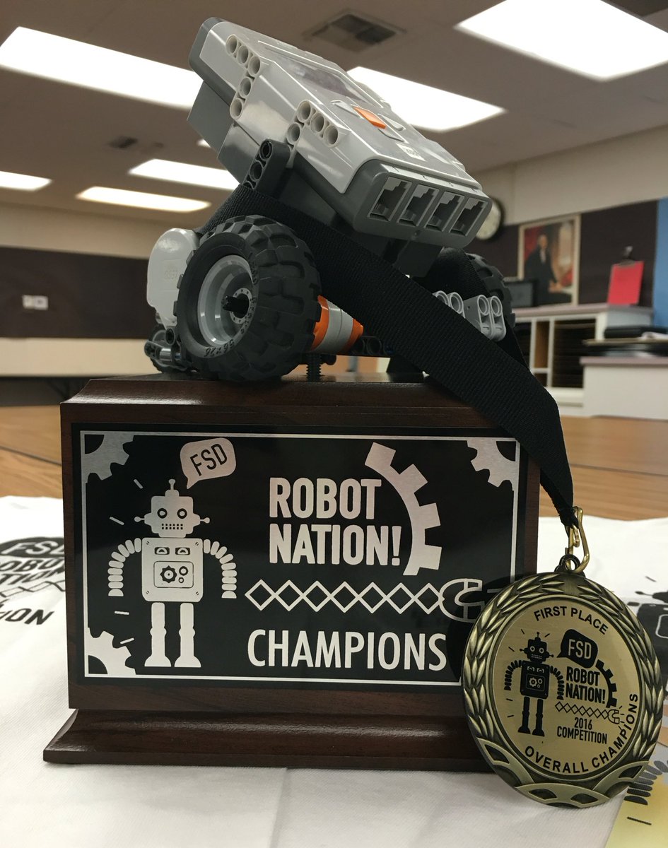 FSDRobotNation's tweet photo. This is the coolest trophy around! Who will be the first #FSDrobotnation champions? Join us 5/21 to find out! https://t.co/FjpP0lfqbO