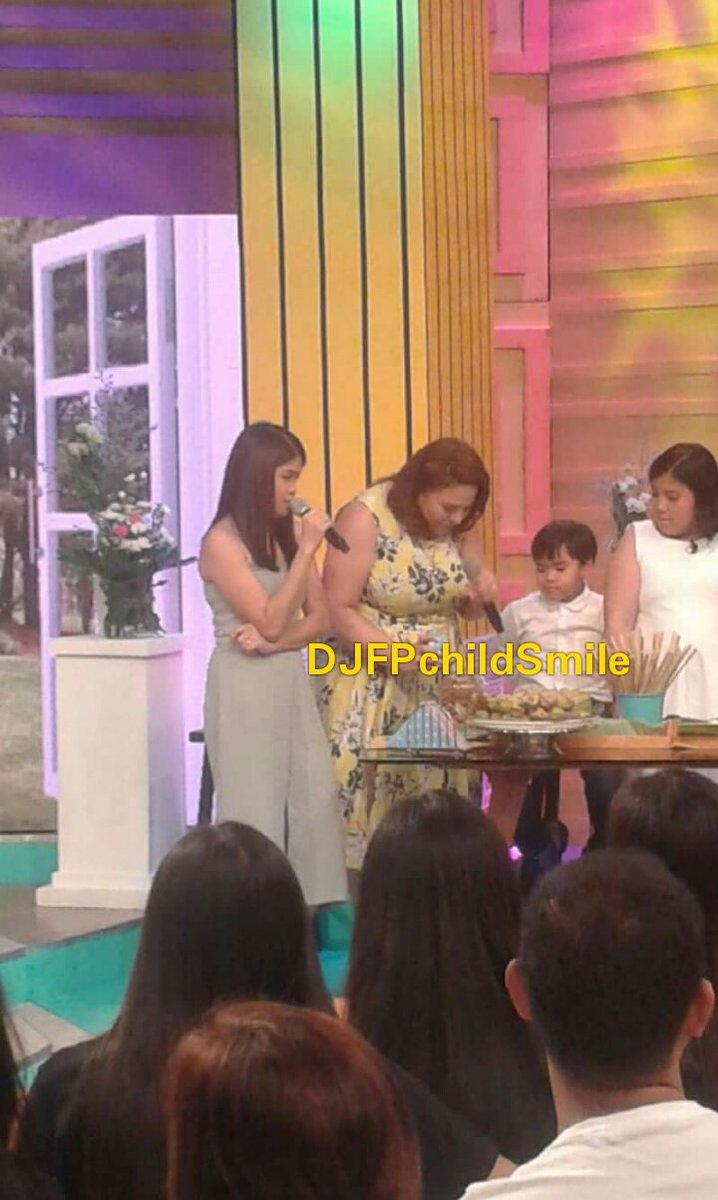 djfpcsTFCs's tweet photo. Simulan ang umaga sa Goodvibes na usapan,watch na tayo ng Magandang Buhay!!! 

#MagandangBuhayKc https://t.co/SyG16wZjY7
