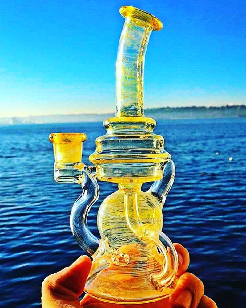 bengaluruponics's tweet photo. @steeloandrasta #headyglassforsale #headyglass #bongrips #glassforsale #highlife #cannabiscup ##bestoftheday #guysw… https://t.co/CknPDqqQC1