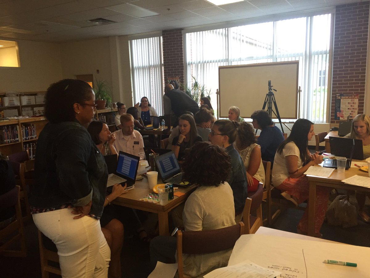 Engaging in meaningful conversations about Positive Behavior Supports! <a href="/AyannugaRCE/">Sonya Ayannuga</a> #changecanbegood