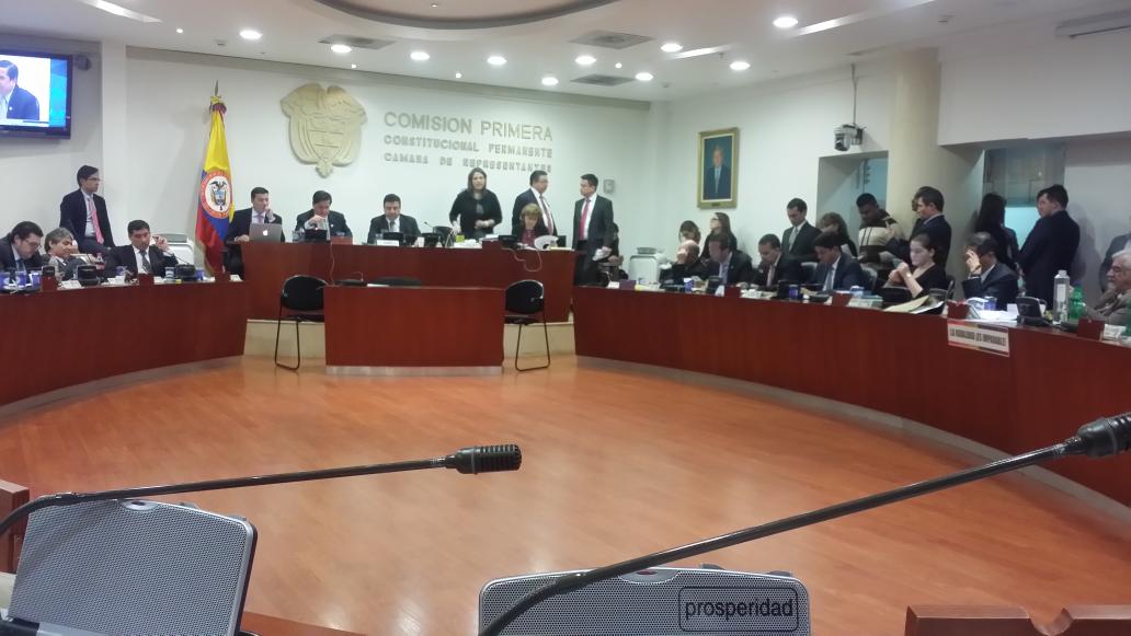 jorgerozo8's tweet photo. En la comisión 1a de la Cámara en el estudio del Acto Legislativo para la paz que nos dará la posibilidad de tenerla https://t.co/kbxbnV1jNT