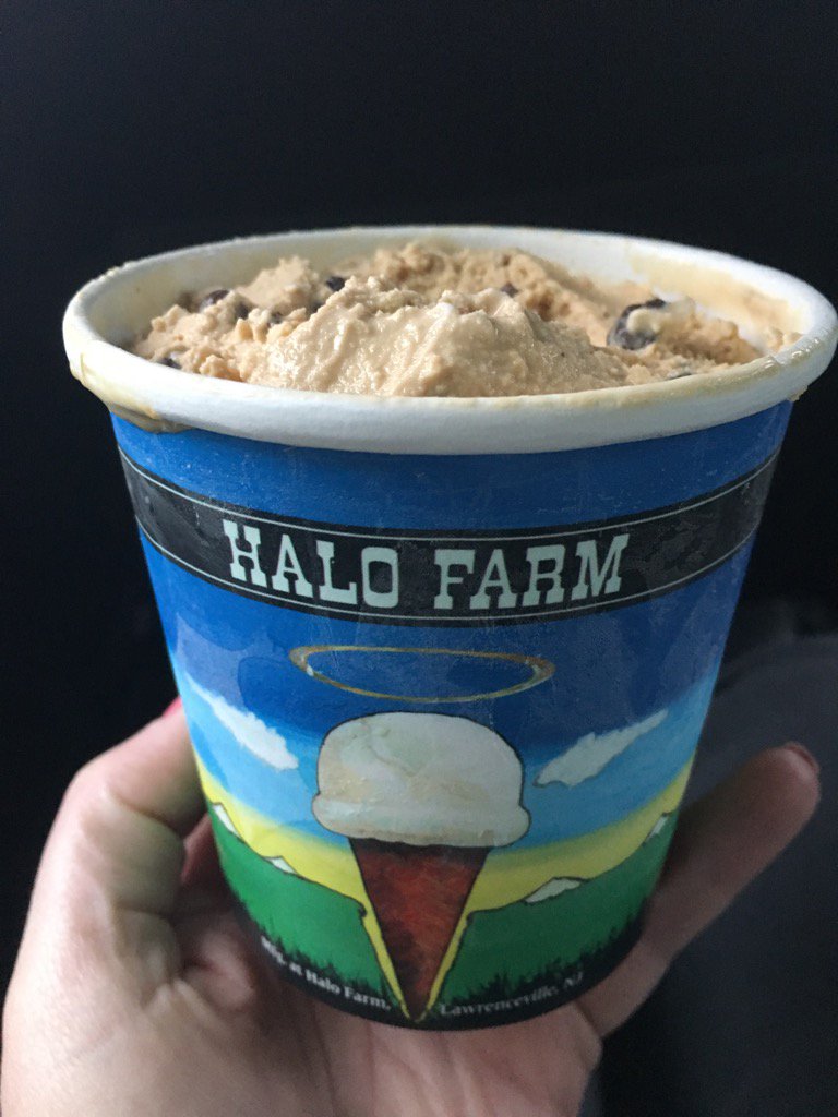 orlamejia's tweet photo. #HaloFarm ice cream is the best. https://t.co/NJyGHBBsQW