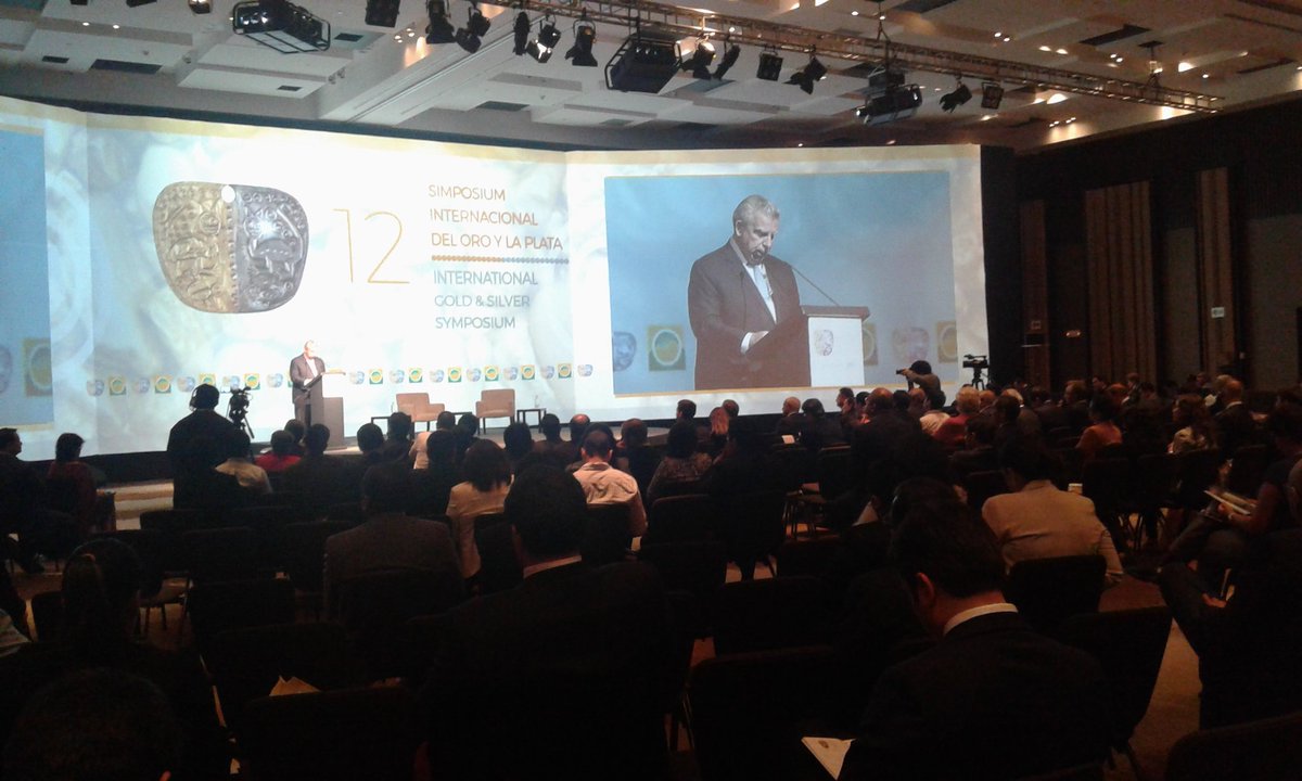 José Miguel Morales clausura el 12 Simposium Internacional del Oro y la Plata.