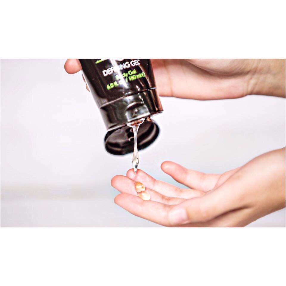 Just got out of the Shower🛀🏻 and Rub this in!!! It's part of my daily routine!!! #tighten #tone #firm #skincare