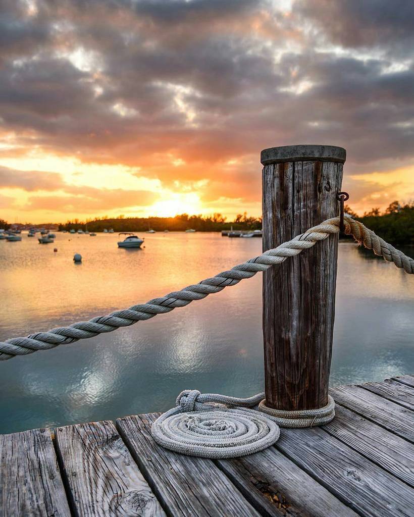 RelaxInCayman's tweet image. CaribbeanInfo: RT WeAreBermuda: A photo of a well behaved rope. No knotty behavior here. 📷:glennparryphoto
#bermud…