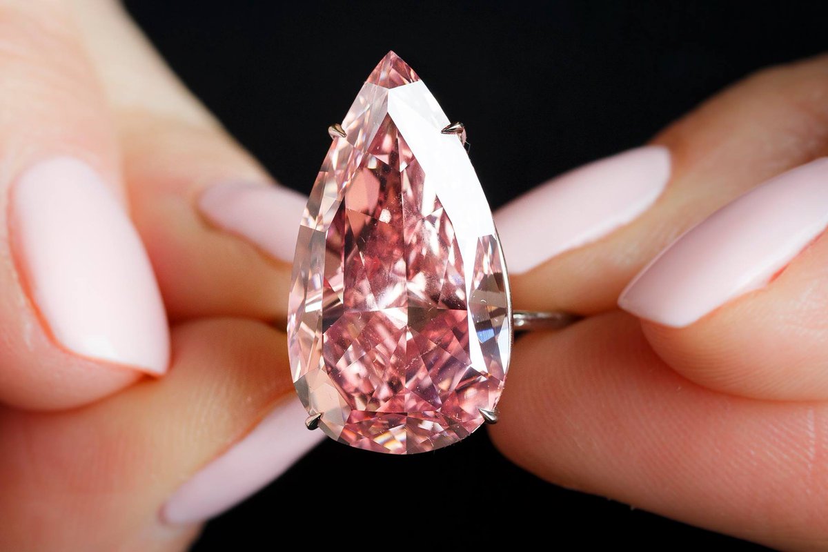 SierraWrites's tweet photo. Pink diamond? Yes, please! From #SothebysJewels: This 15.38-carat #UniquePink Diamond just sold for US$31.6m https://t.co/xwDp2V5c5A