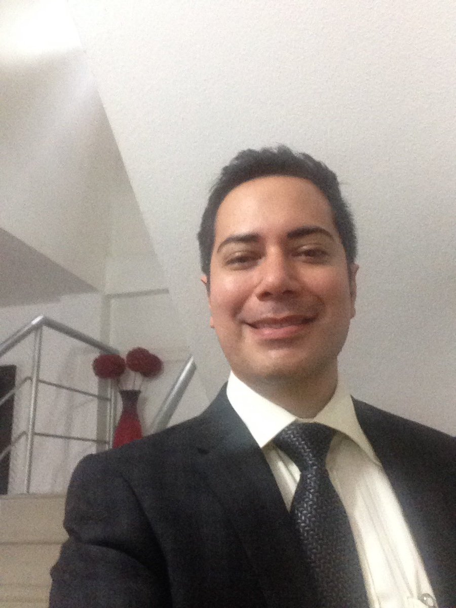_AlfredoCuadros's tweet photo. La plena que esta foto salió medio #JimmyFallonStyle https://t.co/A98eIPFEOj