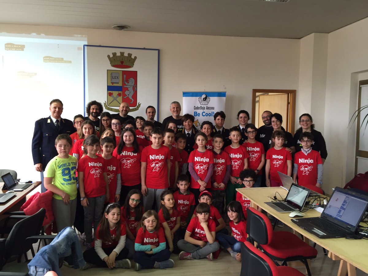 CoderdojoAncona's tweet image. Coderdojo Ancona in Questura!