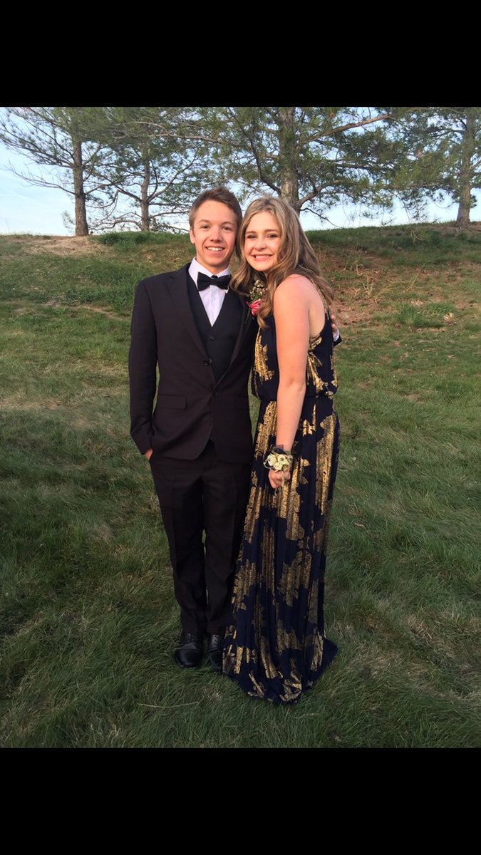Cschneider27's tweet photo. Happy birthday and graduation Kate!!🎉🎉🎉@Kate_lemonss I hope you're having the best day❤️ https://t.co/7BXseW8rDK