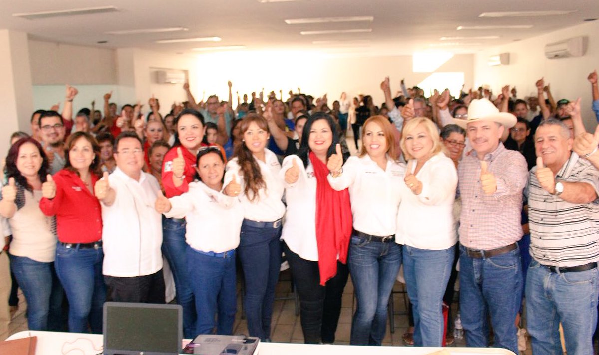 RosaElenaMillan's tweet photo. En #ElFuerte es inminente el triunfo de @QuirinoOC #NubiaRamos y #GloriaGonzalez Unidad y fuerza para ganar #PRI https://t.co/ydNmmGdR0f