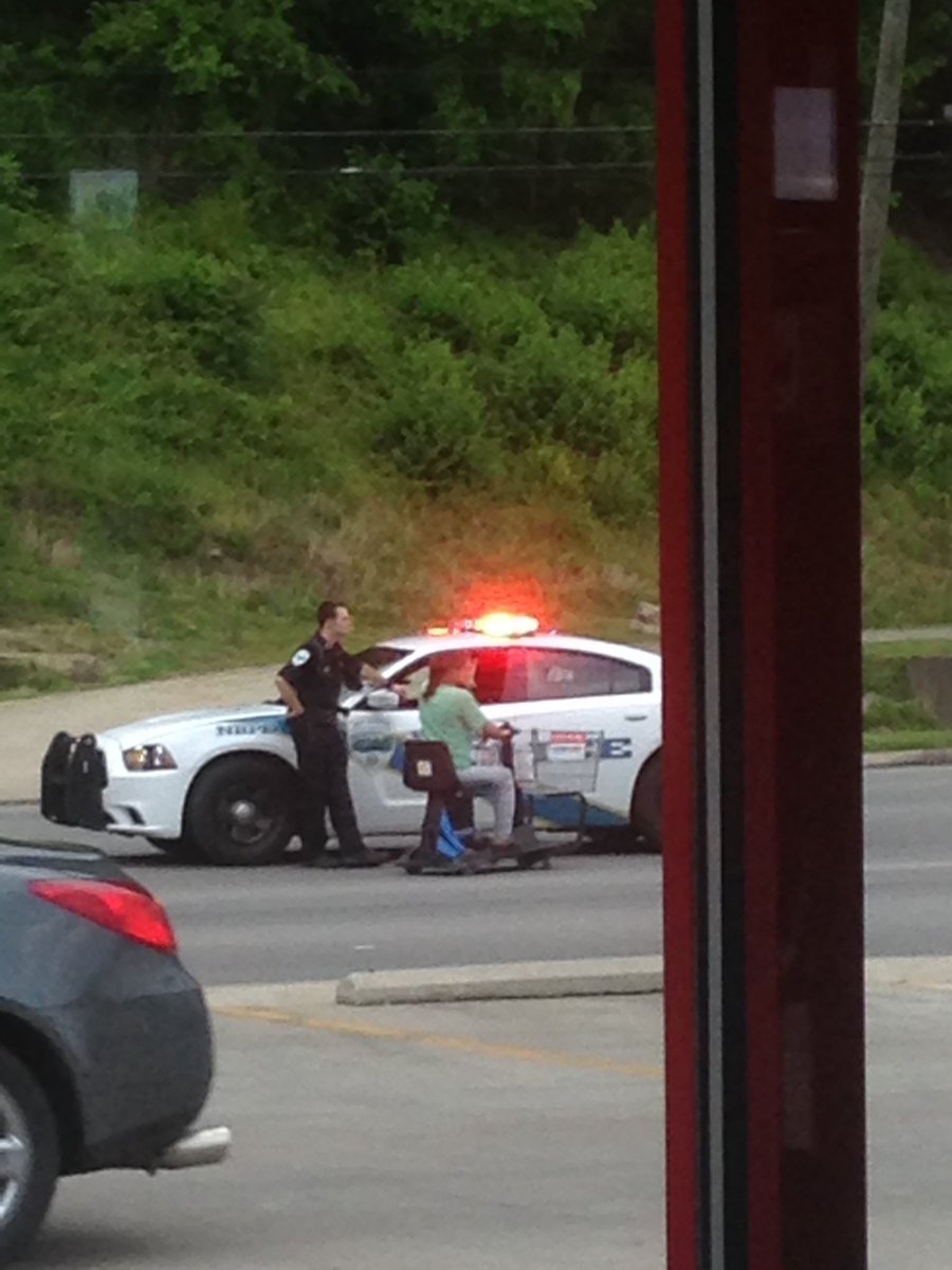 JoshBlevins_7's tweet photo. This woman was on the highway! #StupidityAtItsFinest https://t.co/PO4EJXtNgJ