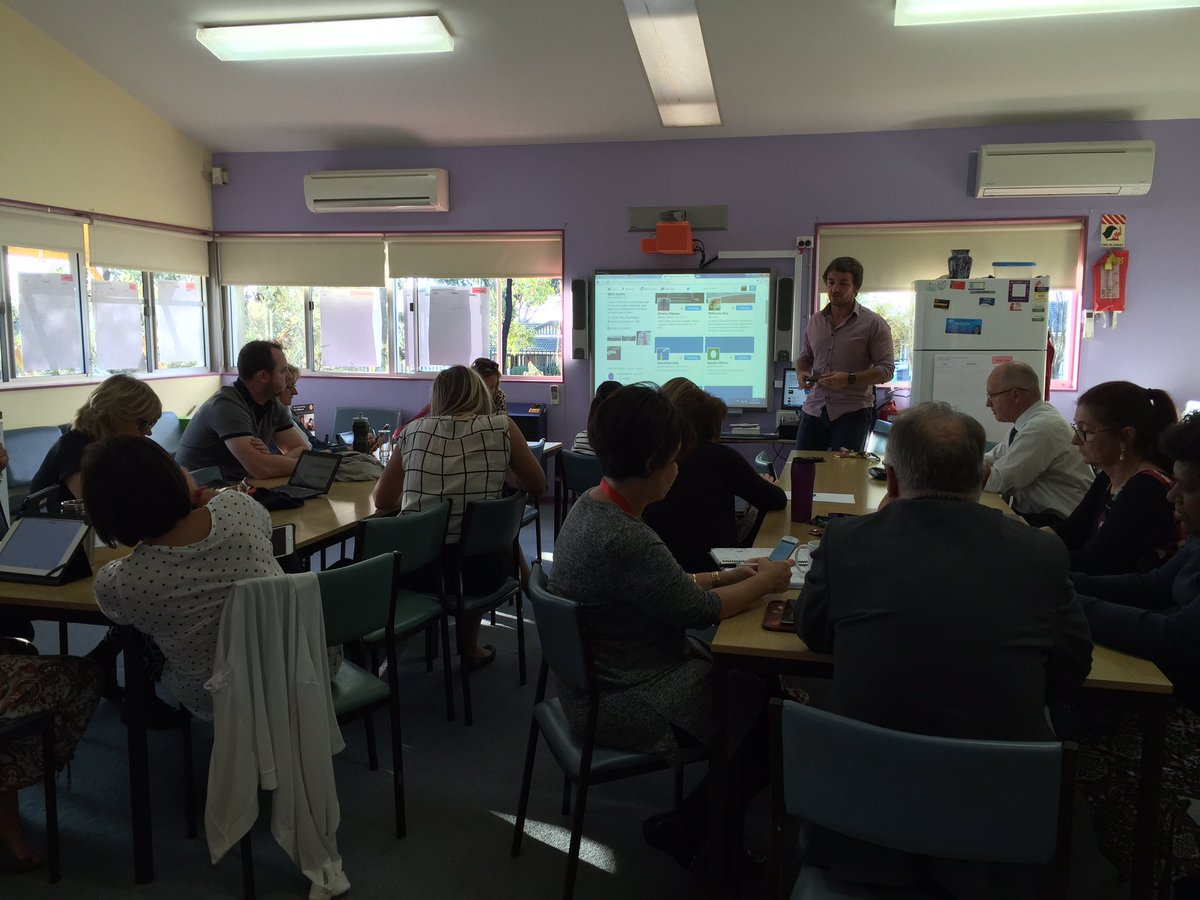 Barbara11228700's tweet photo. Matt Ryan training NVPS staff in Twitter #nvpspl https://t.co/cbhGUxjOLm