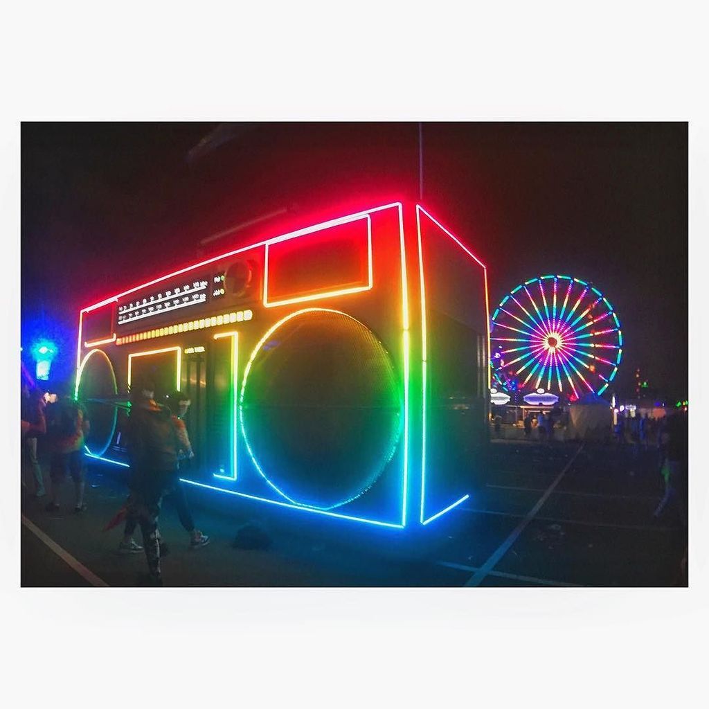 MetsTalk's tweet photo. Citifield Fan View: RT @alexmuffinn 🌈🌼🎶🎡✨No place I'd rather be 💃🏻 @edc_newyork @insomniacevents @izzigadgets #edcn… https://t.co/0aoItYQtQI